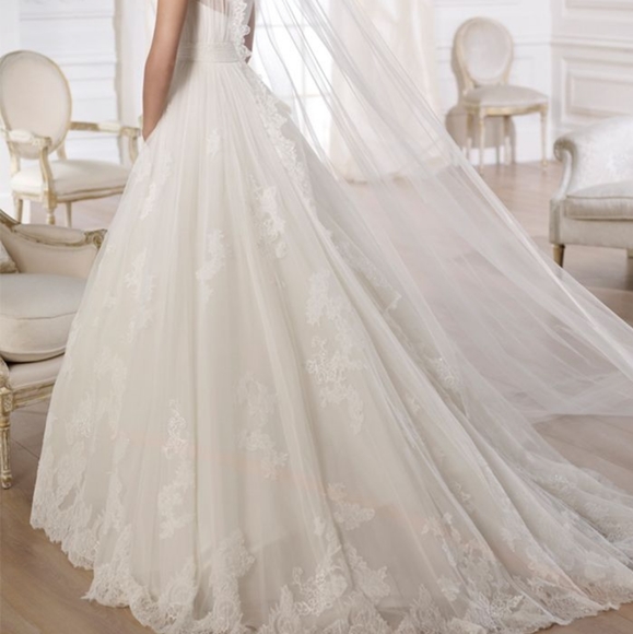 Pronovias "Oceania" wedding dress - Picture 5 of 7